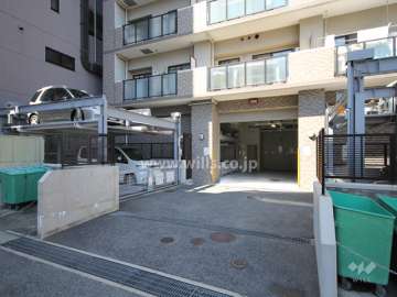 敷地内駐車場（屋外機械式と屋内機械式）