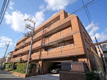 プレステージ六甲楠丘の外観(南東側から)