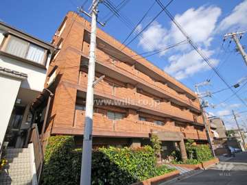 プレステージ六甲楠丘の外観(南西側から)