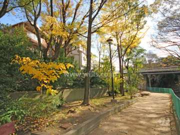 敷地西側の高羽川沿いの『高羽川公園』
