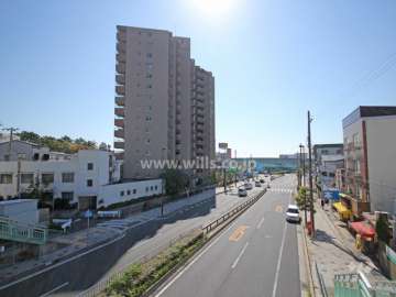 敷地西側の前面道路（国道2号線）