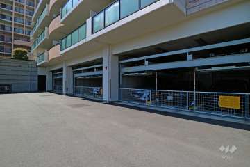 敷地内駐車場（屋内機械式）