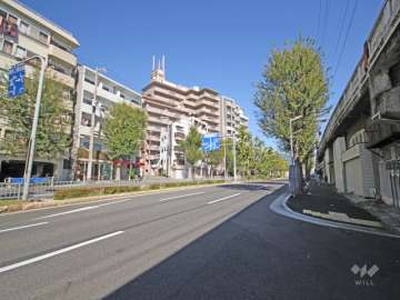 敷地南東側の前面道路