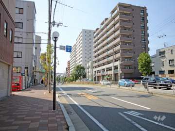 敷地南側の道路（山手幹線）