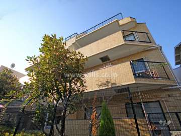 ライオンズマンション赤坂通の外観(北東側から)