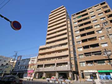 ライオンズマンション六甲の外観(南東側から)