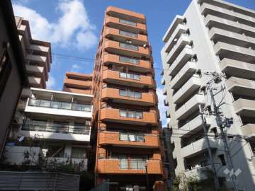 ライオンズマンション六甲口の外観（南側から）