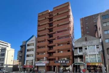 ライオンズマンション六甲口の外観（北西側から）