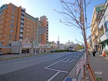 敷地北側の前面道路（山手幹線）