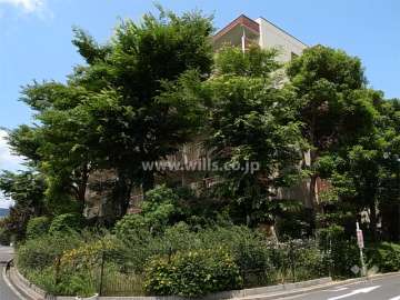 公団北緑丘第２住宅９号棟の外観（南西側から）