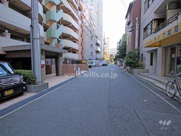 敷地北側の前面道路