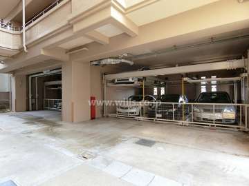 敷地内駐車場（屋内機械式）
