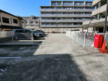 敷地内駐車場（屋外平面式）
