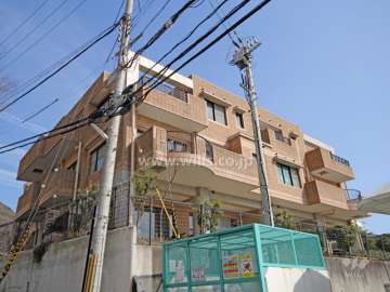 ローズヴィラ神戸六甲篠原邸の外観(南西側から)