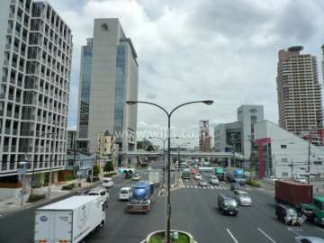 敷地南側は国道2号線に面しています。