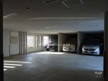 敷地内駐車場（屋内平面式）