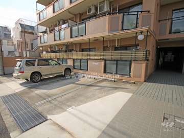 敷地内駐車場（屋外平面式）