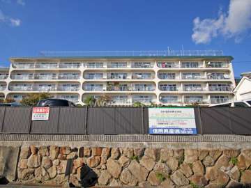 上野ハイツの外観(南側から)