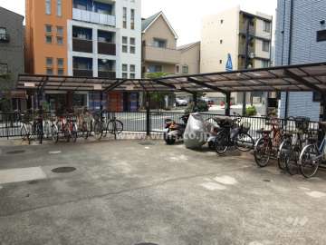駐輪場、バイク置場