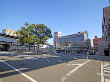 メイン六甲Aビルの遠景