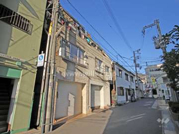 川元ビルの外観(南東側から)