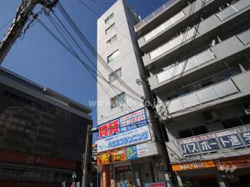 第一サン六甲道ハイツの外観(南東側から)