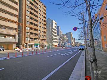 敷地南側の前面道路（山手幹線）