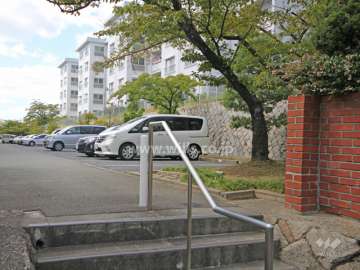 敷地内駐車場（屋外平面式）