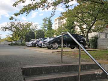 敷地内駐車場（屋外平面式）