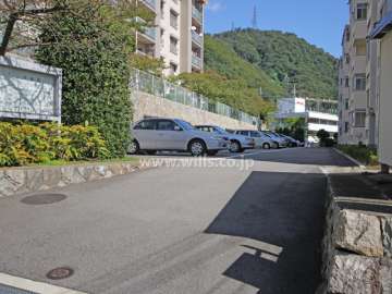 駐車場出入り口
