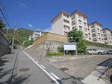 鶴甲コーポ19号館の遠景
