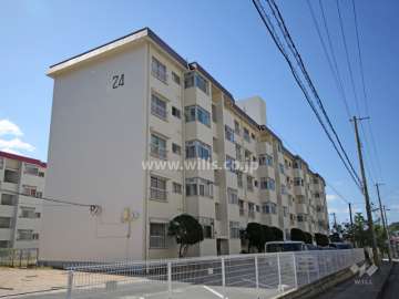 鶴甲コーポ24号館の外観(北東側から)
