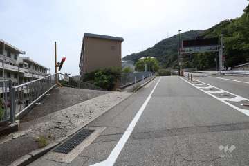 駐車場出入り口