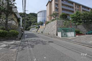 敷地南西側の前面道路