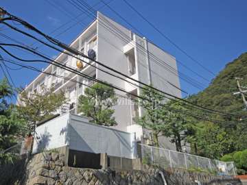 鶴甲コーポ33号館の外観(南東側から)