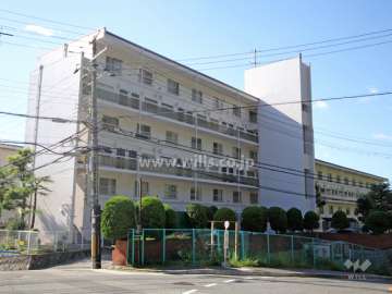 鶴甲コーポ33号館の外観(北東側から)