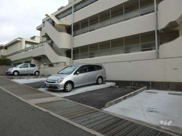 敷地内駐車場（屋外平面式）