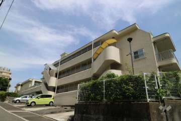 東急ドエル摩耶の外観（北西側から）