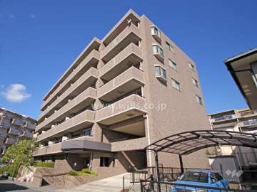 藤和シティホームズ六甲篠原の外観(南東側から)