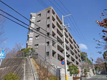 藤和六甲桜ヶ丘ホームズの外観（南東側から）