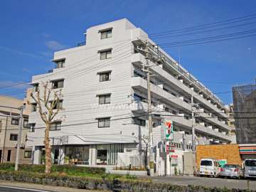 灘・石屋川壱番館ハウスの外観(南西側から)