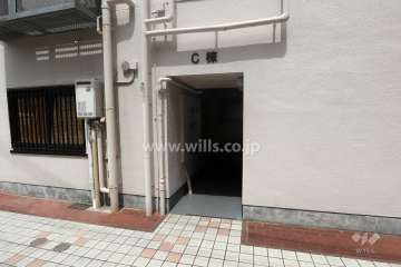 楠ヶ丘マンション（C棟）の入り口