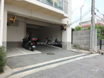 駐車場の出入り口