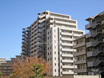 摩耶シーサイドプレイス　ウエスト3番館の外観(北西側から)