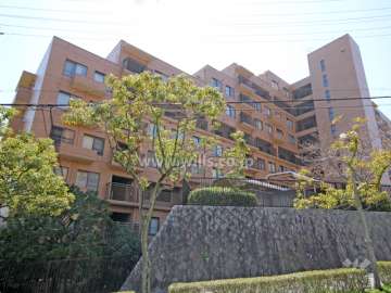 六甲グランドヒルズ1号館の外観(北側から)