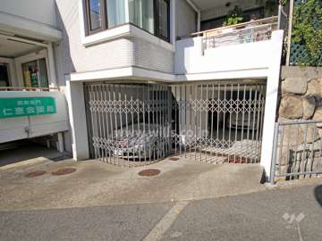 敷地内駐車場（屋内平面式）