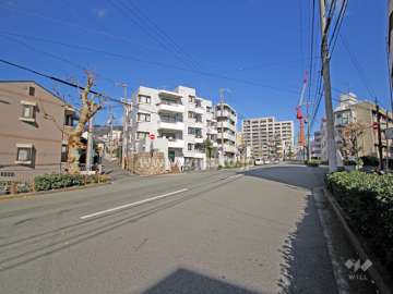 敷地南東側の前面道路