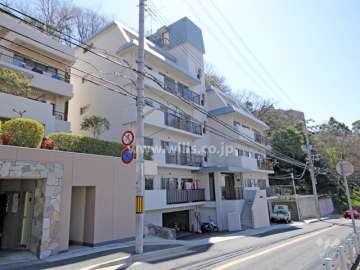 六甲ロイヤルの外観(北西側から)