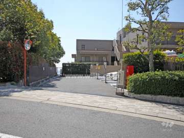 駐車場出入り口（屋外機械式）