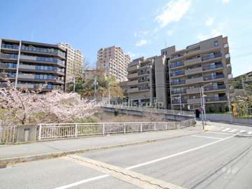 六甲山手グランドヒルズの遠景(西側から)